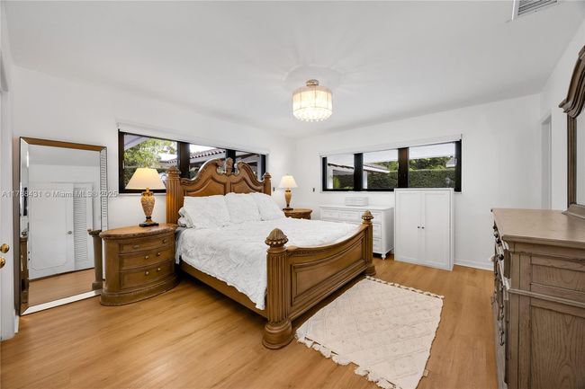 2325 Alhambra Cir, House other with 4 bedrooms, 3 bathrooms and null parking in Coral Gables FL | Image 14