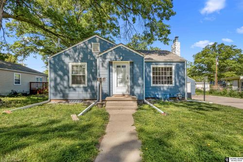 1015 N 13th St, Beatrice, NE, 68310-2426 | Card Image