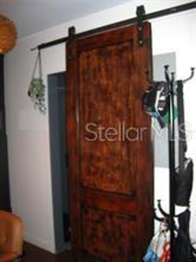 UNIT-27 - 2001 E 2 Nd Ave, Condo with 1 bedrooms, 2 bathrooms and null parking in TAMPA FL | Image 8