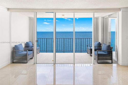 16f-881 Ocean Dr, Key Biscayne, FL, 33149-2636 | Card Image