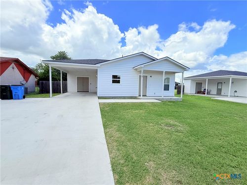 1168 Sycamore St, Seguin, TX, 78155-2126 | Card Image