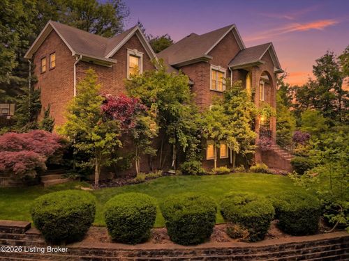 560 N Hubbards Ln, Louisville, KY, 40207-2170 | Card Image
