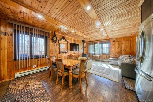 6 Medallion Rd, Kiamesha Lake, NY, 12751-5041 | Card Image