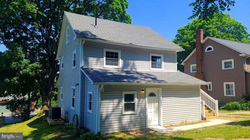 404 Chestnut St, DELTA, PA, 17314-8110 | Card Image
