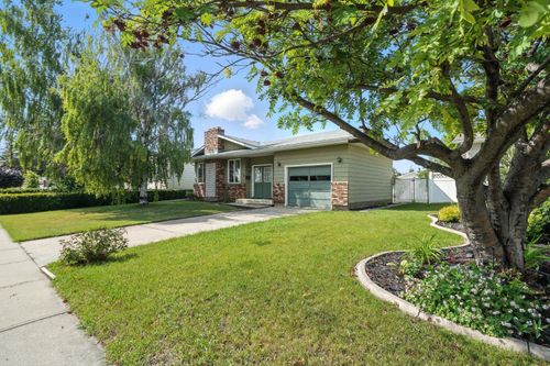 76 Best Crescent, Red Deer, AB, T4R1H6 | Card Image