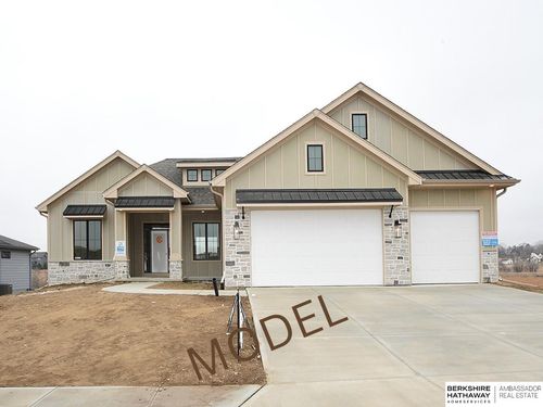 9956 S 118th St, Papillion, NE, 68046-5050 | Card Image