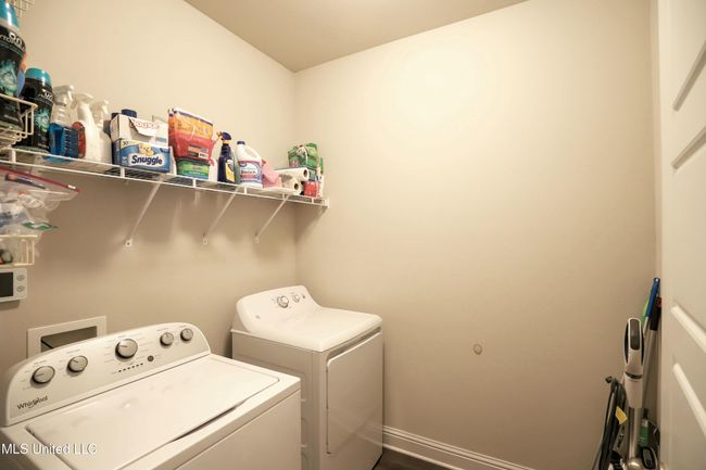 Laundry | Image 25