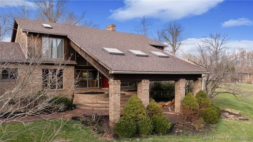 8006 Shenandoah Ln, Lanesville, IN, 47136-9430 | Card Image