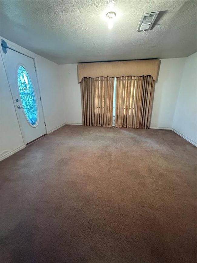 4300 Weaver Rd, House other with 3 bedrooms, 2 bathrooms and 2 parking in Houston TX | Image 5