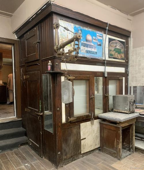 4027 Oliver St, Detroit, MI, 48211-1593 | Card Image