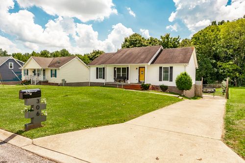 306 Corbitt Ln, Springfield, TN, 37172-5059 | Card Image