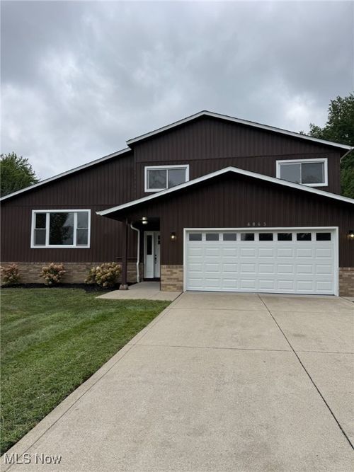 4865 Lindsey Ln, Richmond Heights, OH, 44143-2939 | Card Image