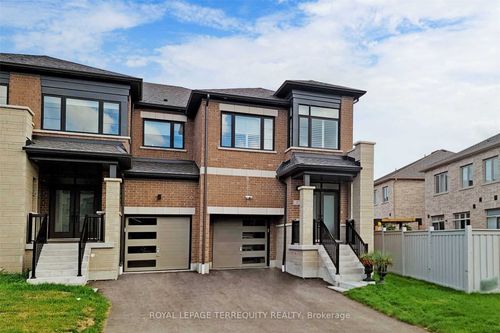 1 Markview Rd, Stouffville, ON, L4A4W1 | Card Image