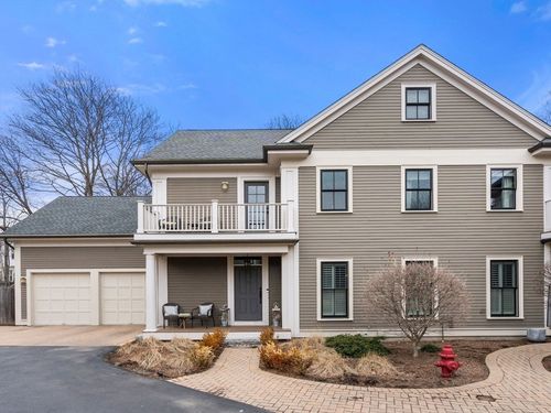 75 Auburn St, Auburndale, MA, 02466-2501 | Card Image