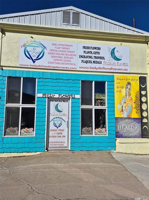 214 3rd Avenue W, Melville, SK, S0A2P0 | Card Image