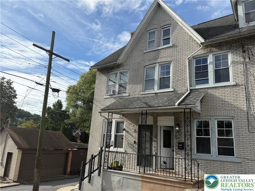 722 N Clewell St, Fountain Hill, PA, 18015-2645 | Card Image