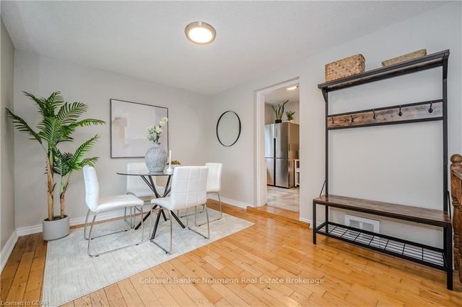 28 Winston Cres, House other with 3 bedrooms, 2 bathrooms and 1 parking in Guelph ON | Image 14