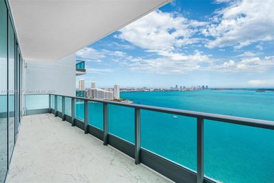 2503 - 1331 Brickell Bay Dr, Condo with 2 bedrooms, 3 bathrooms and null parking in Miami FL | Image 2