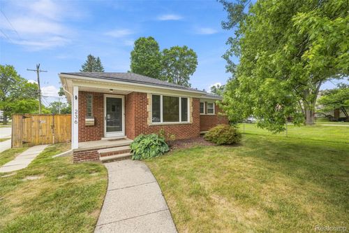 236 Englewood Avenue, Royal Oak, MI, 48073 | Card Image