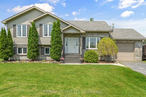 2488 County Rd 64, Carrying Place, ON, K0K1L0 | Card Image
