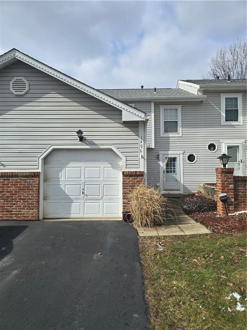 1492 Yorktown Dr, Lawrence, PA, 15055-1033 | Card Image