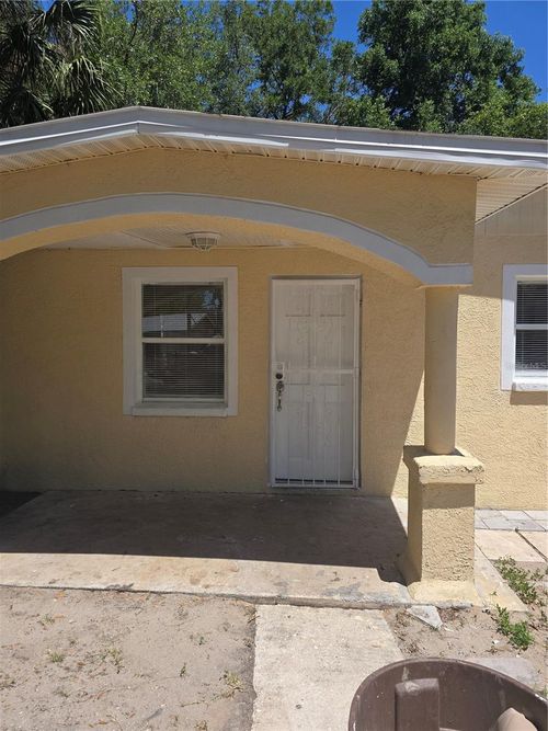 3014 E Emma St, Tampa, FL, 33610-6948 | Card Image