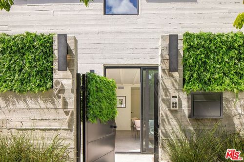 917 Hilldale Avenue, West Hollywood, CA, 90069 | Card Image