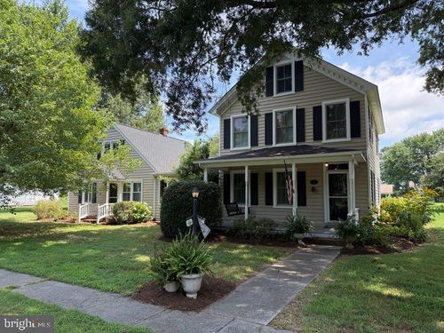 92 Front St, Warsaw, VA, 22572-4151 | Card Image