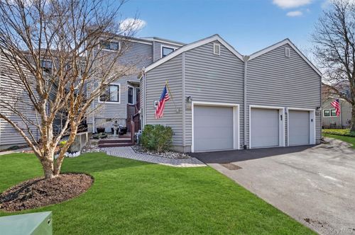 155 Club Ct, Ossining, NY, 10562-7002 | Card Image