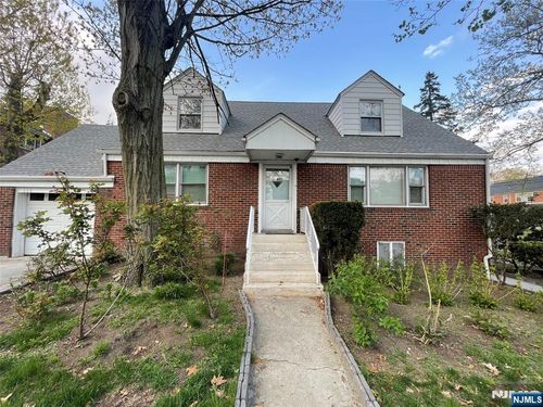 333 Tremont Avenue, Fort Lee, NJ, 07024 | Card Image