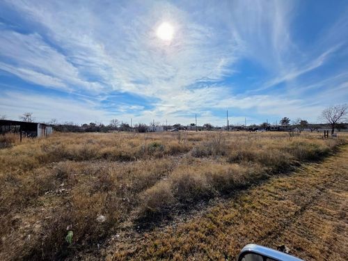 415 W Oak Ave, Mertzon, TX, 76941 | Card Image