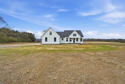 130 Roddy Rd, Shelbyville, TN, 37160-6371 | Card Image
