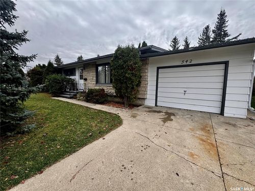 542 Parkview Rd, Yorkton, SK, S3N2L7 | Card Image