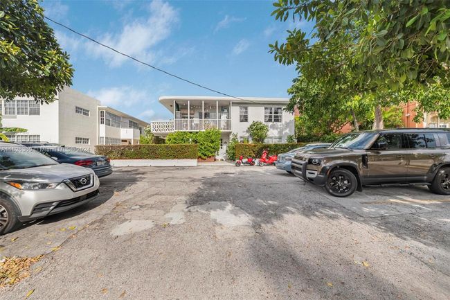 APT-7 - 2858 Pine Tree Dr, Condo with 1 bedrooms, 2 bathrooms and null parking in Miami Beach FL | Image 20