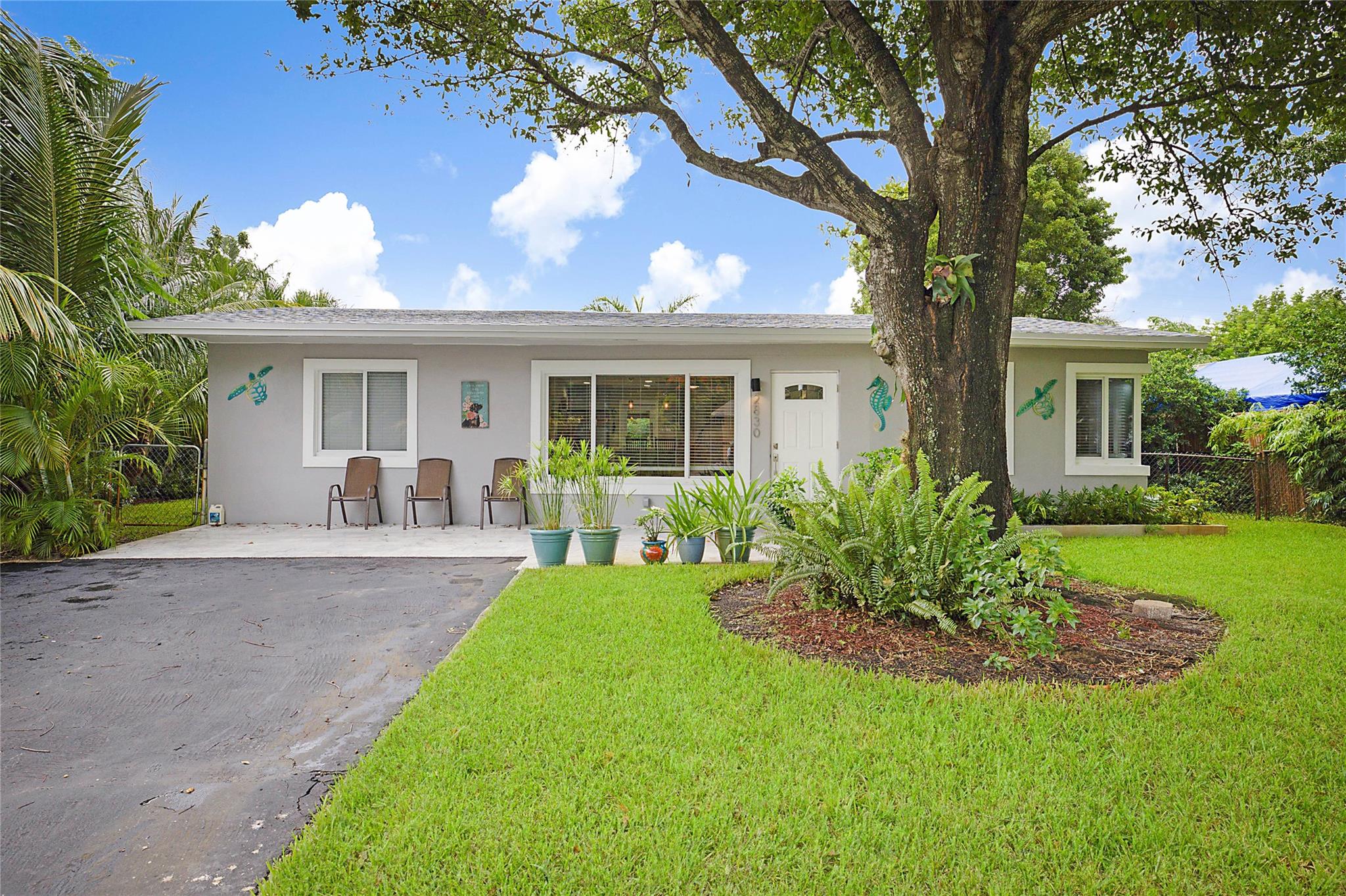 10th Ter, Pompano Beach, FL 33064