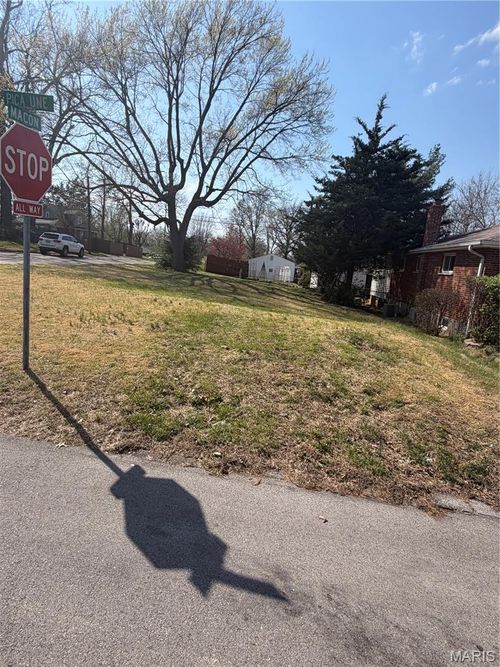 4421 Picajune Ave, Saint Louis, MO, 63134-3453 | Card Image