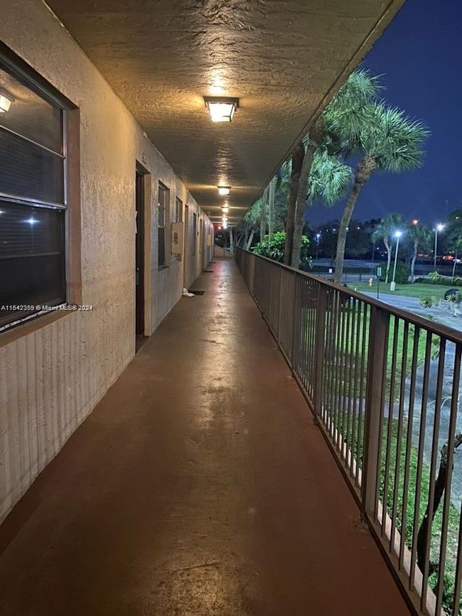 APT-225 - 3101 Nw 47 Th Ter, Condo with 1 bedrooms, 2 bathrooms and null parking in Lauderdale Lakes FL | Image 22