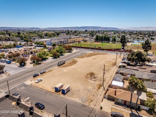 417 E Boone St, Santa Maria, CA, 93454 | Card Image
