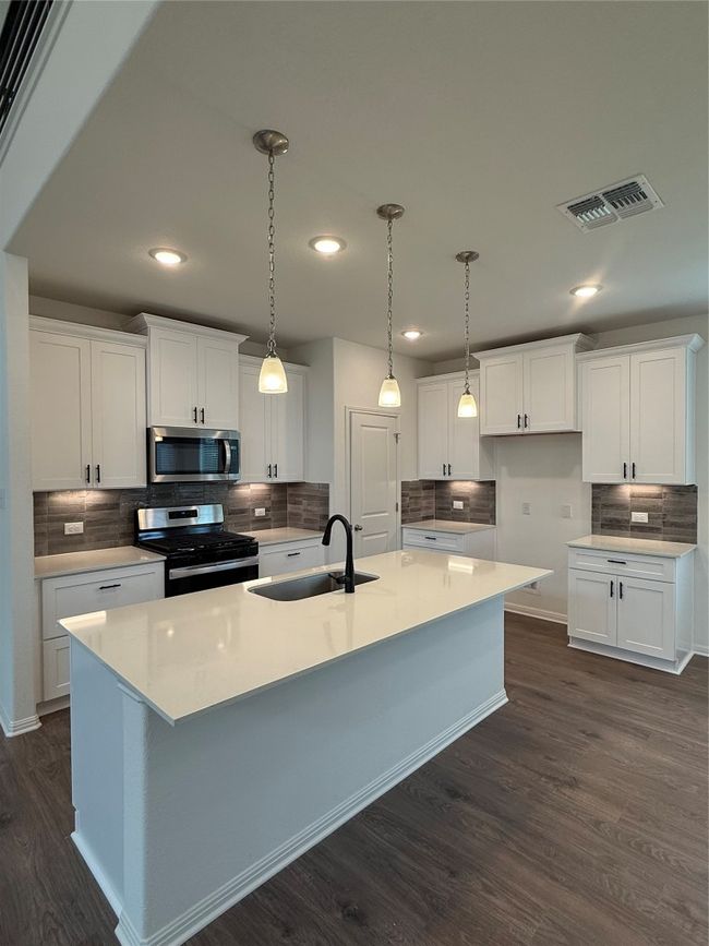 1824 Halas St, House other with 4 bedrooms, 4 bathrooms and 5 parking in Manchaca TX | Image 14