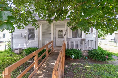 624 W Washington St, Shelbyville, IN, 46176-1036 | Card Image