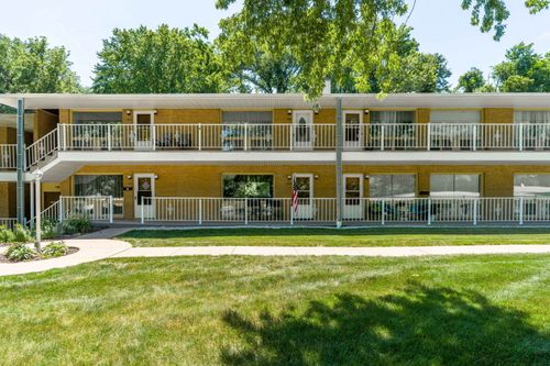 804-1104 Kimberly Road, Bettendorf, IA, 52722 | Card Image
