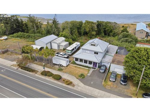 228 S Empire Blvd, Coos Bay, OR, 97420-2756 | Card Image