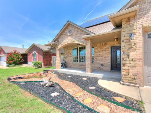 sw-7th-st-613 Sw 7th St., Moore, OK, 73160 | Card Image