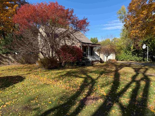 16 Southlawn Ct, Saginaw, MI, 48602-1817 | Card Image