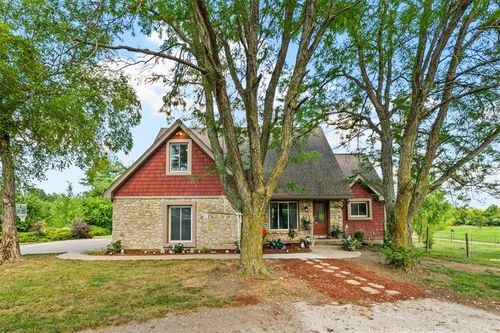 26001 Stark Rd, Peculiar, MO, 64078-8997 | Card Image