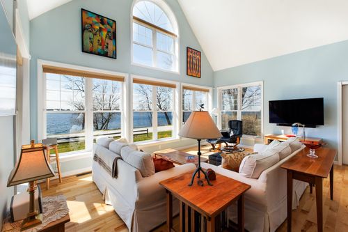 1600 W Shore Rd, Isle La Motte, VT, 05463-9911 | Card Image