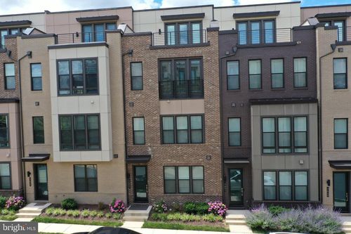 4653 Charger Pl, CHANTILLY, VA, 20151-2137 | Card Image