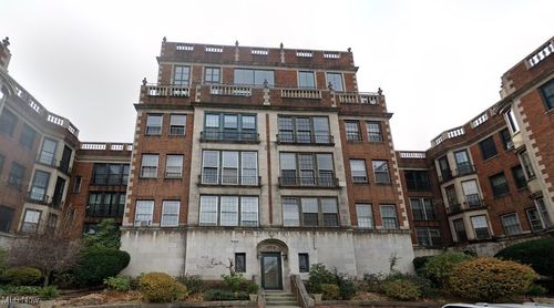 11430 Cedar Glen Pkwy, Cleveland, OH, 44106-2660 | Card Image