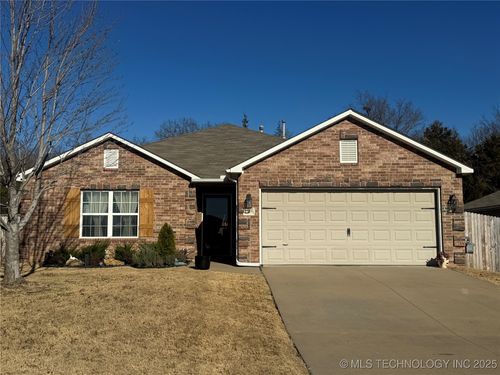 1315 Panther Ln, Sapulpa, OK, 74066-6632 | Card Image