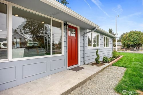 8206 North Way Sw, Lakewood, WA, 98498-5814 | Card Image